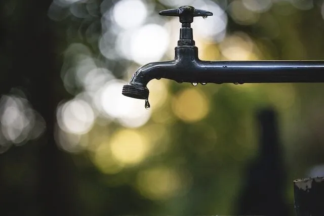 Water faucet dripping